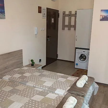 Flora Beach 3 公寓 布尔加斯